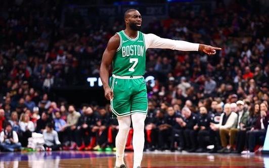 布朗回应直播争议:仍会继续直播但篮球永远是第一位