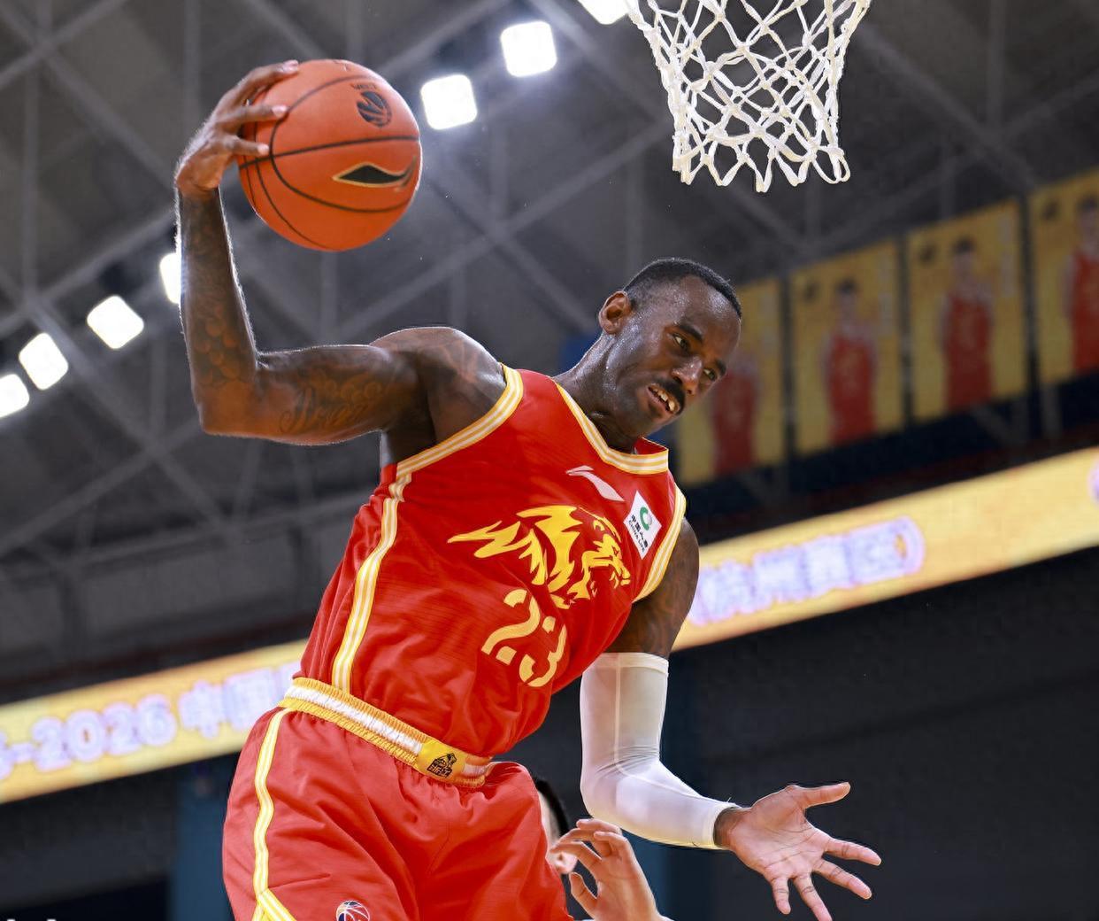 CBA揭幕战三点启示,杜锋最有先见之明,邱彪要赶紧找第四外援