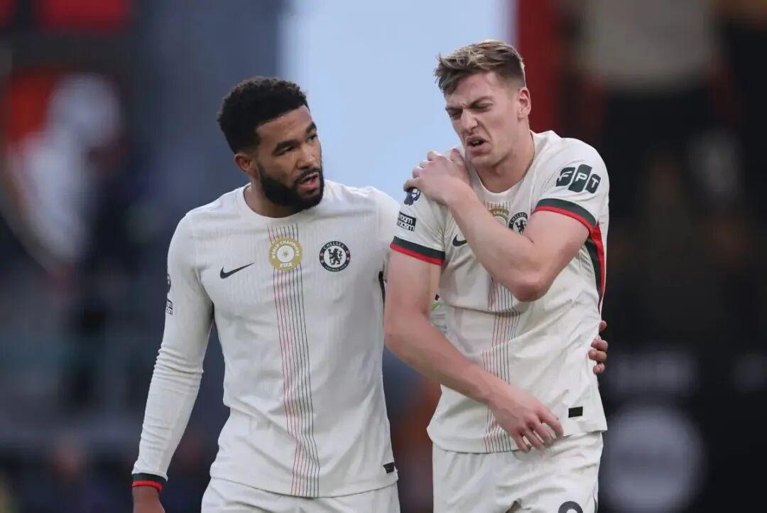 蓝军新9号沦为水货！赛季两次重伤英超8场至今没破荒