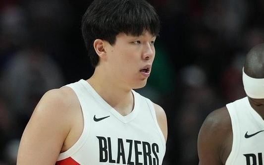 NBA生涯首胜杨瀚森:大家非常团结一起努力赢得这场胜利