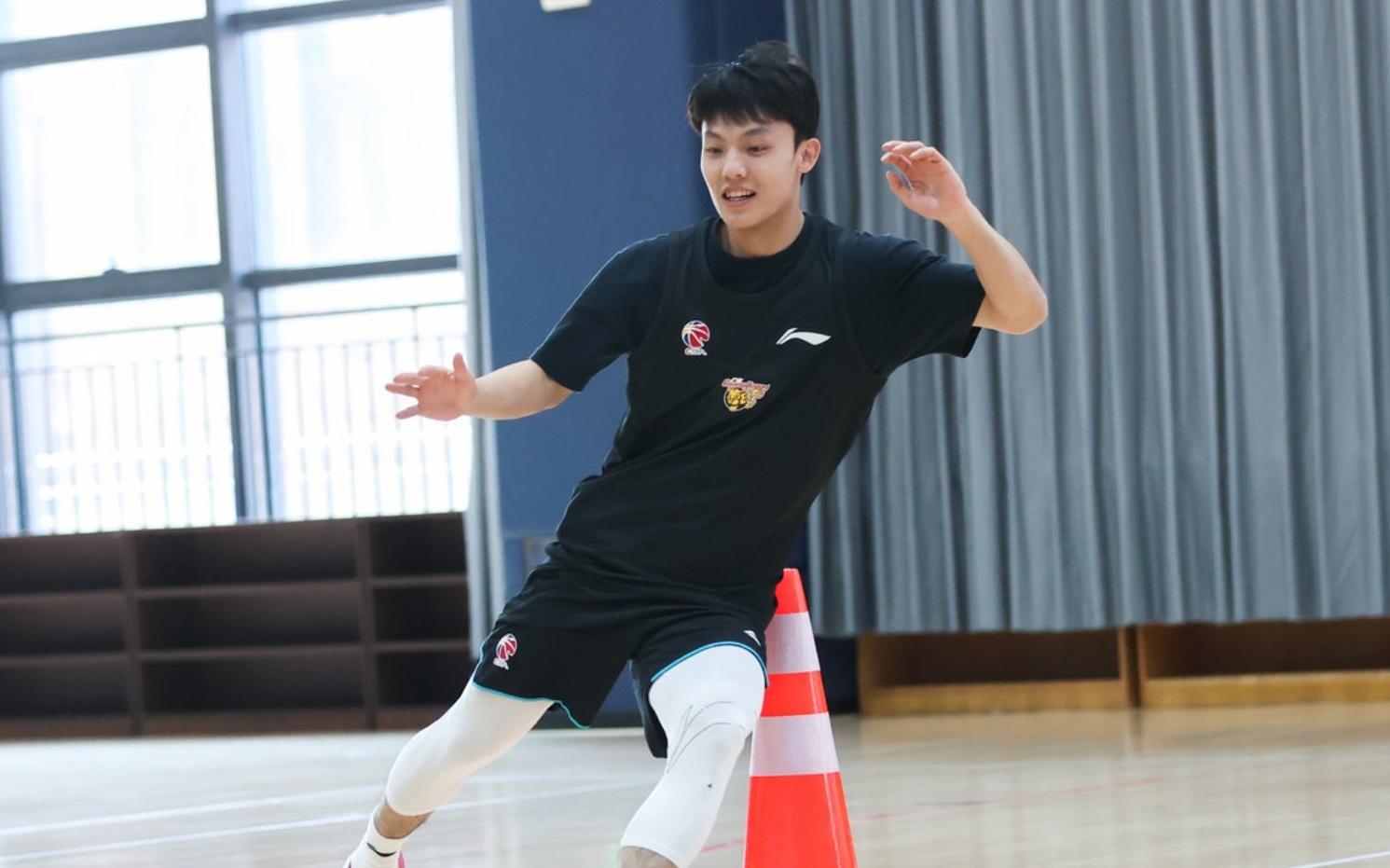 获得免测资格!广东中锋表现出色,全员通过体测