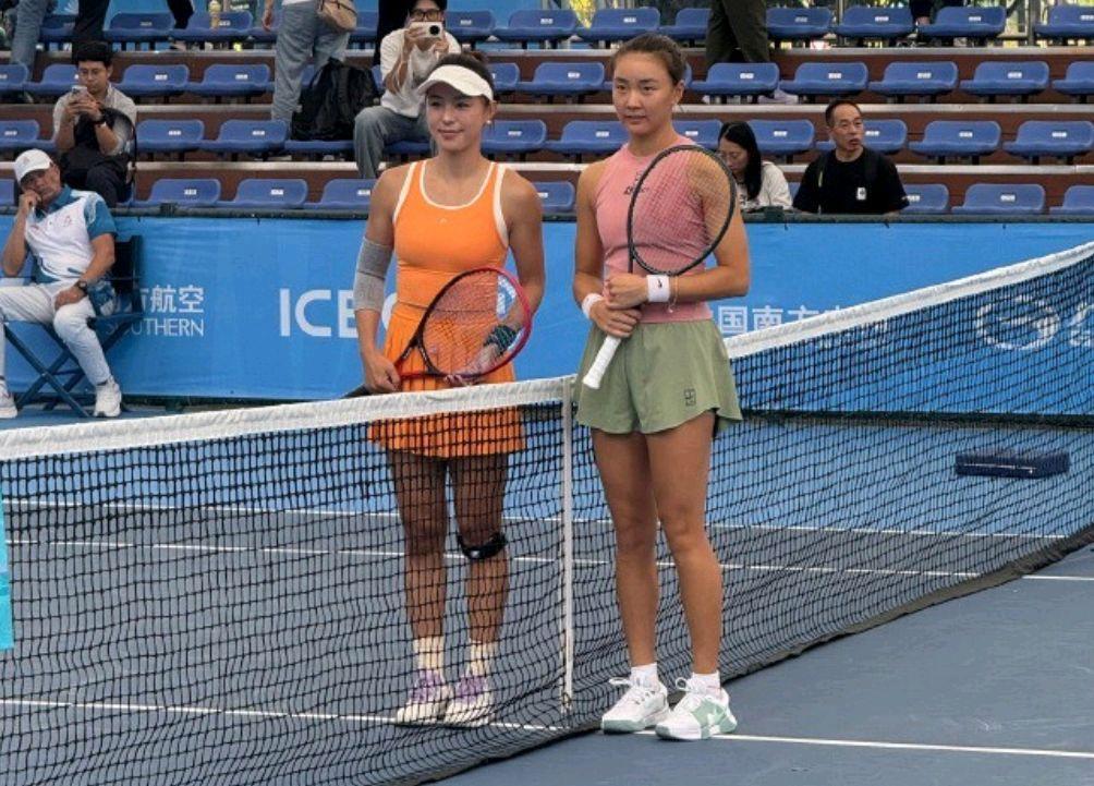 袁悦和王蔷焦点大战因后者伤退告终