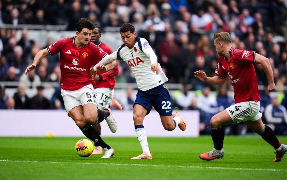 曼联压哨绝平！629天首次5场不败，8战