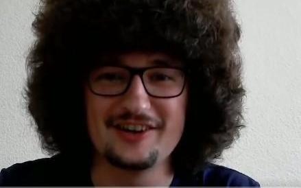 发型如何一名曼联球迷一年前发誓，球