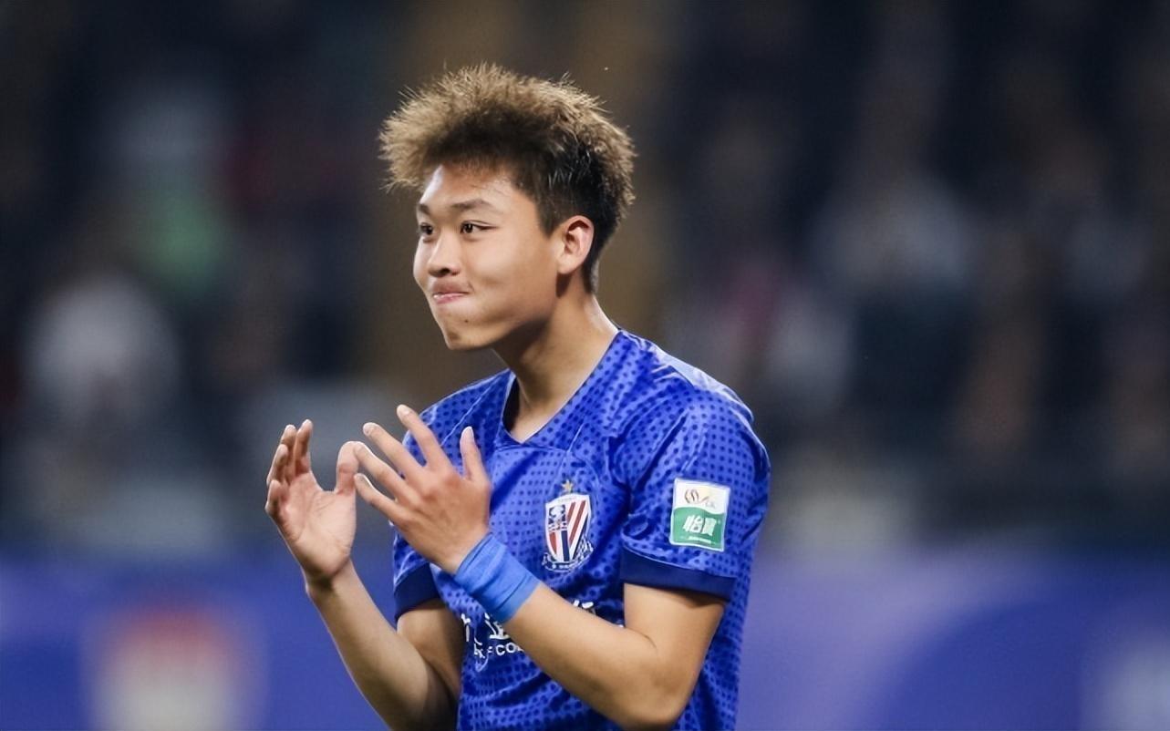 29轮仅出场4次！国足后防希望之星惨遭斯帅冷落，沦为中超鸡肋