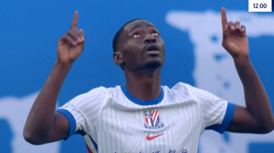 中超:申花客场31津门虎亚军收官阿苏埃路易斯破门吴曦点射