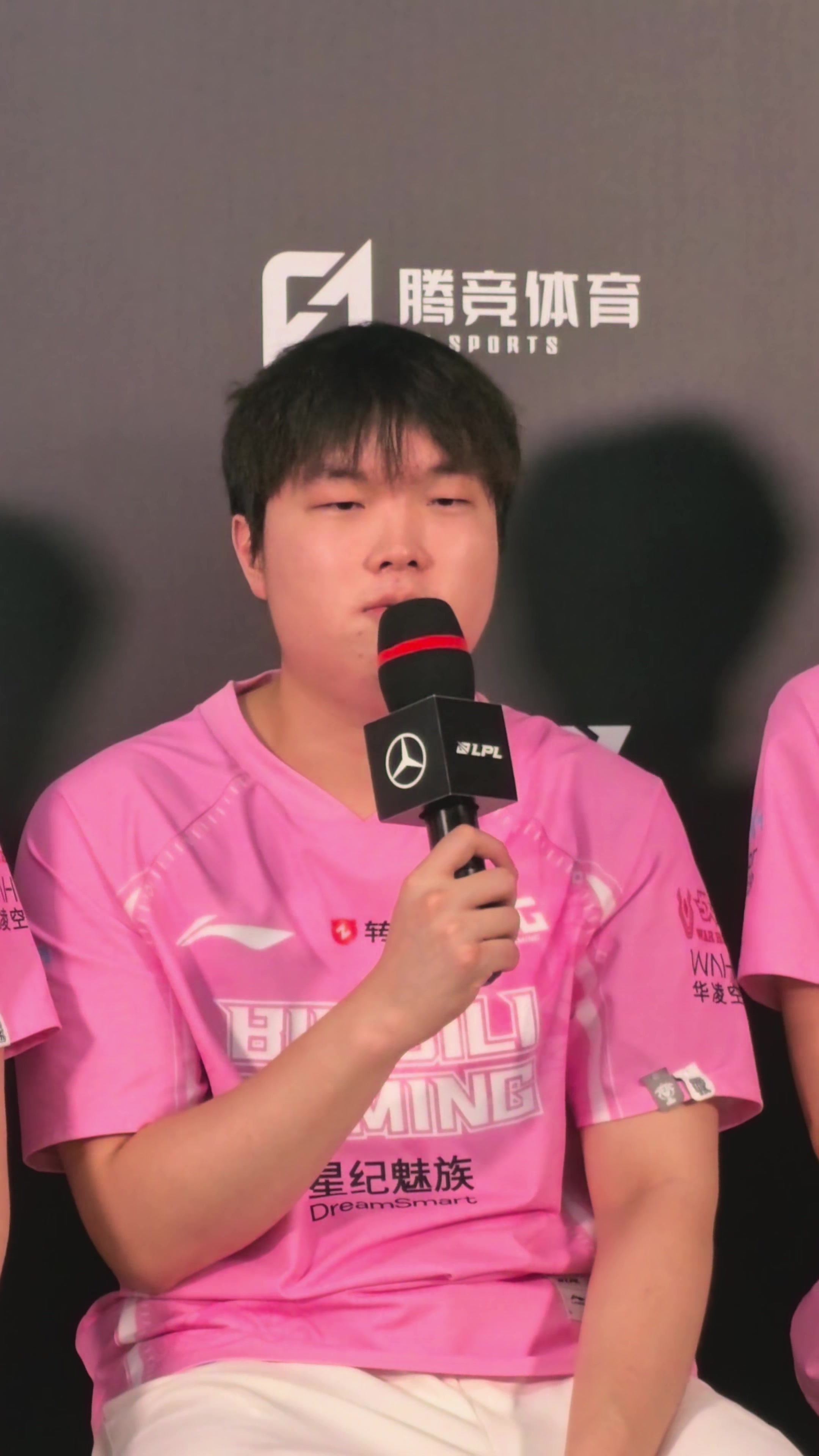想笑就笑吧！红米说要多注意我Bin：没什么想回应的挺有意思的