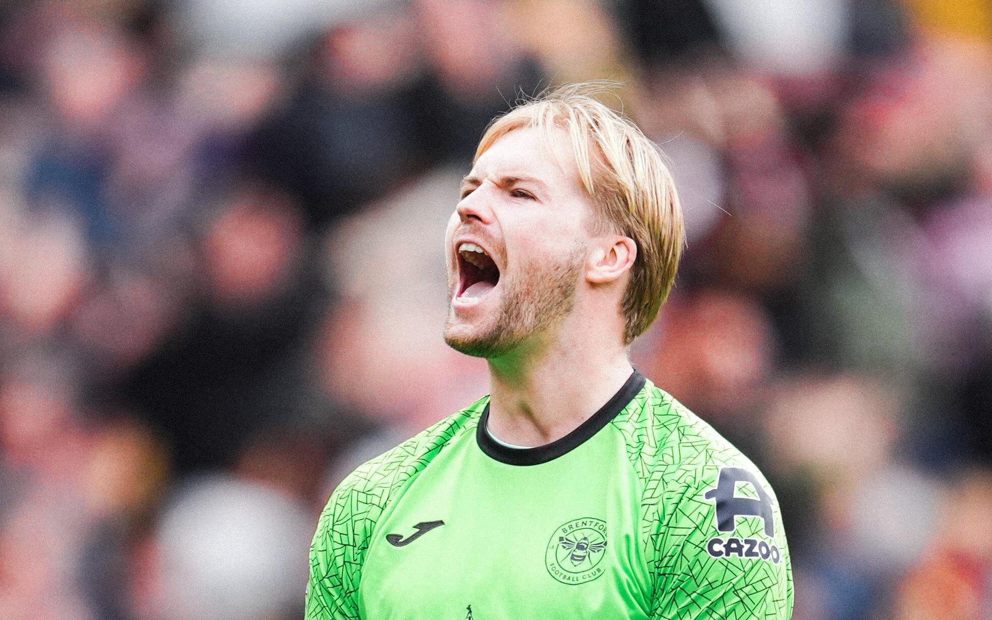 葡萄牙克星!凯莱赫英超扑出B费点球,世欧预再扑C罗点球