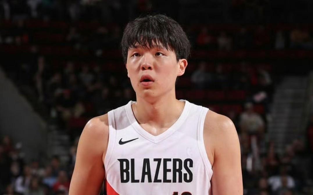 杨瀚森长胖十几斤&总飘在外线媒体人:因为他很听教练的话