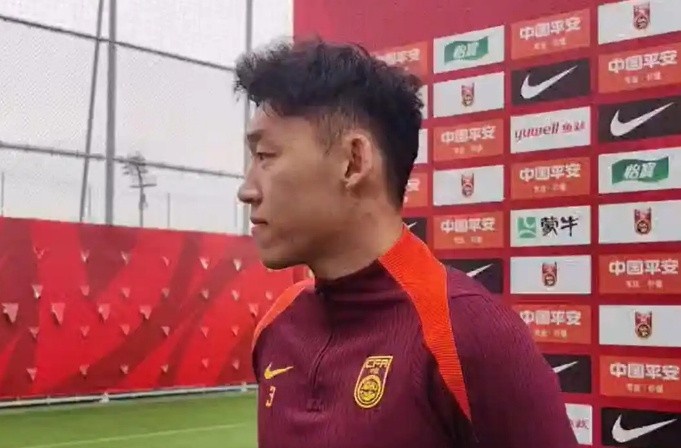 朱辰杰：戴面具影响比赛我想尽早摘下客战印尼放手一搏全力拿下