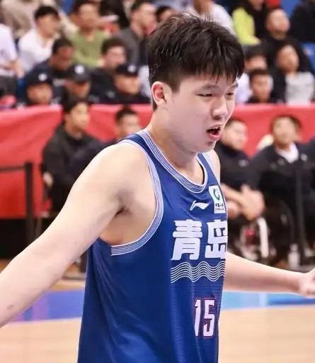 NBA祝贺、主帅赞不绝口,杨瀚森单节得14分,外媒:他正统治比赛
