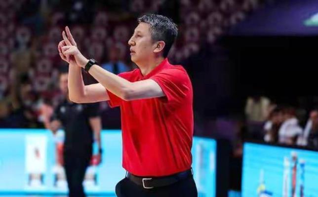 二连败后郭士强被喊下课男篮的未来不在国内,而是在NCAA