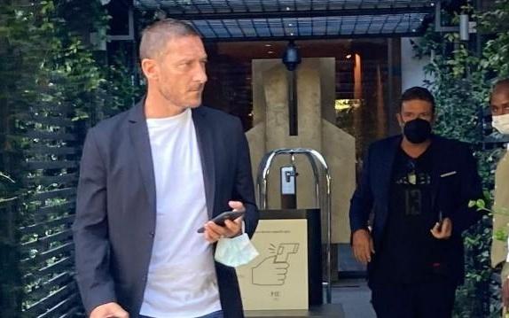 托蒂：羅馬會(huì)退出爭(zhēng)冠行列，國(guó)米、那不勒斯和米蘭將戰(zhàn)斗到底