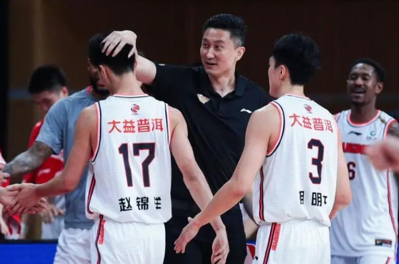終于有球打！廣東舊將加盟NBL山東蜜獾杜鋒曾給過他出場時(shí)間