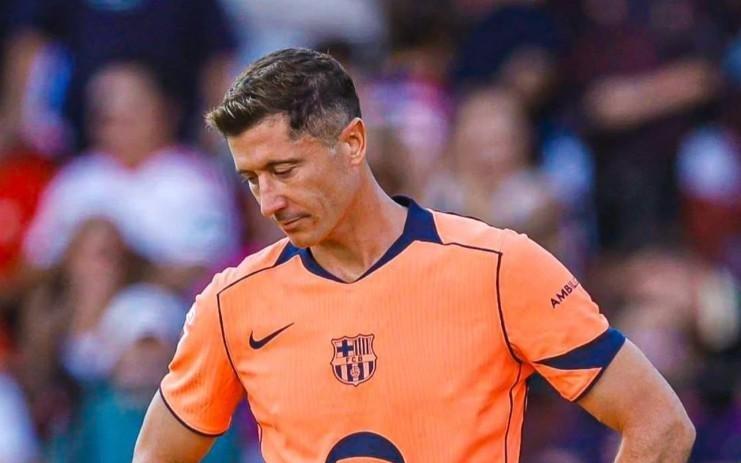 科贝:莱万已连续两轮西甲替补未登场,他对此并不满意