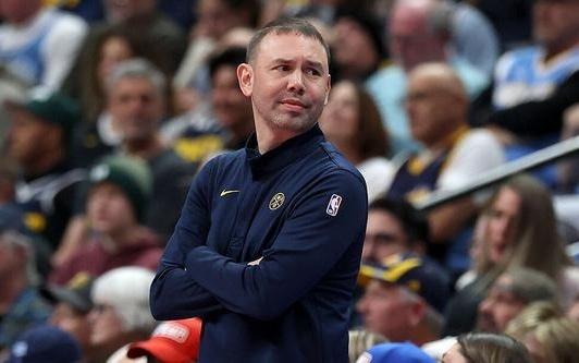 掘金主帅：我必须找出愿意在防守端真