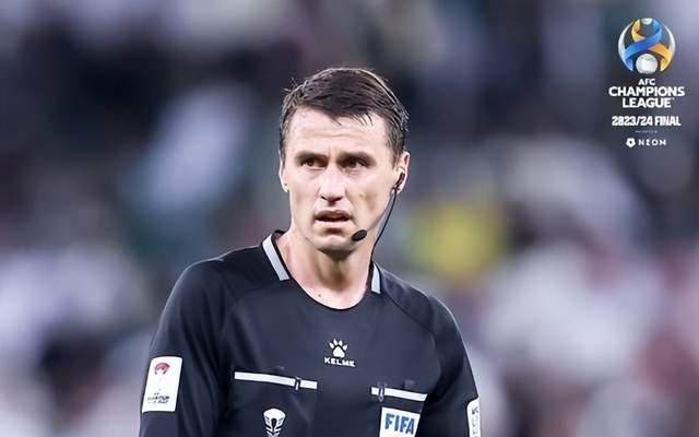 外籍裁判执法!泰山斗海港,裁判组出炉,4连平之后,韩鹏要赢啊