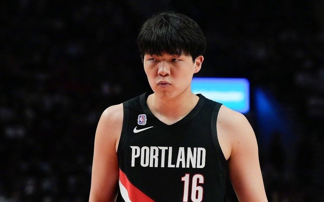 记者:杨瀚森对自己的训练、比赛要求从未降低