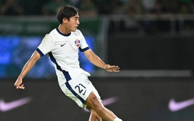 前途光明！中國男足17歲神童成名，日本媒體盛贊：他將會(huì)超越武磊