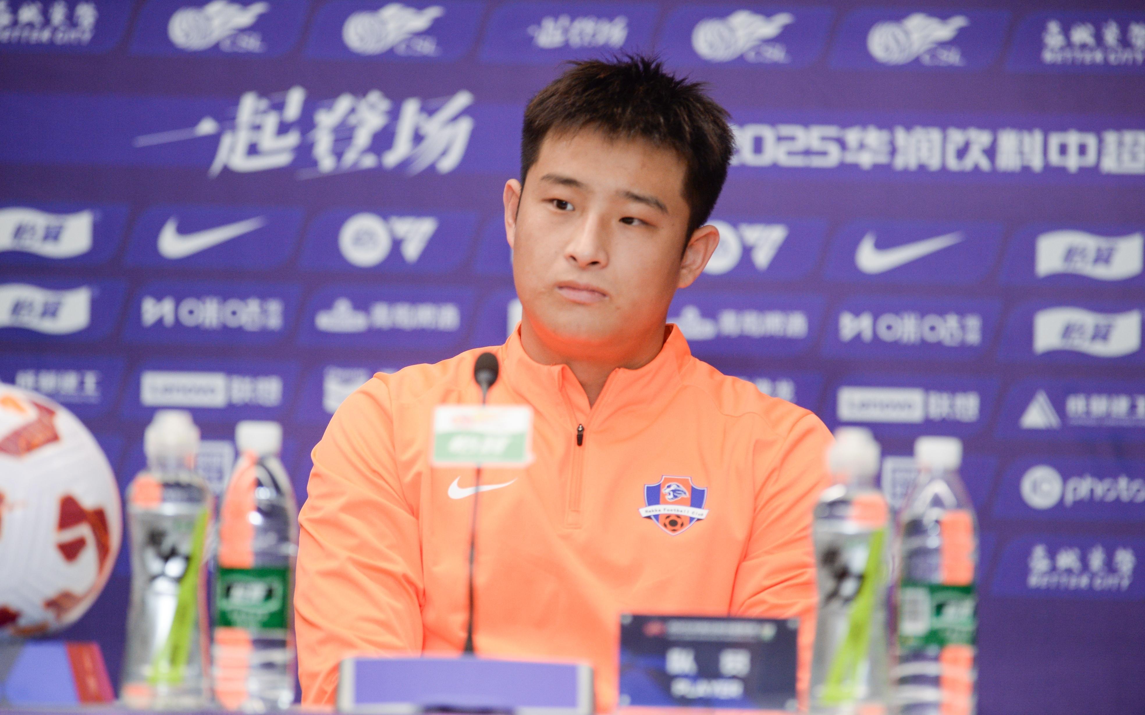 中超官宣！浙江签澳洲新帅，穆斯卡特助手，25岁铁卫加盟辽宁