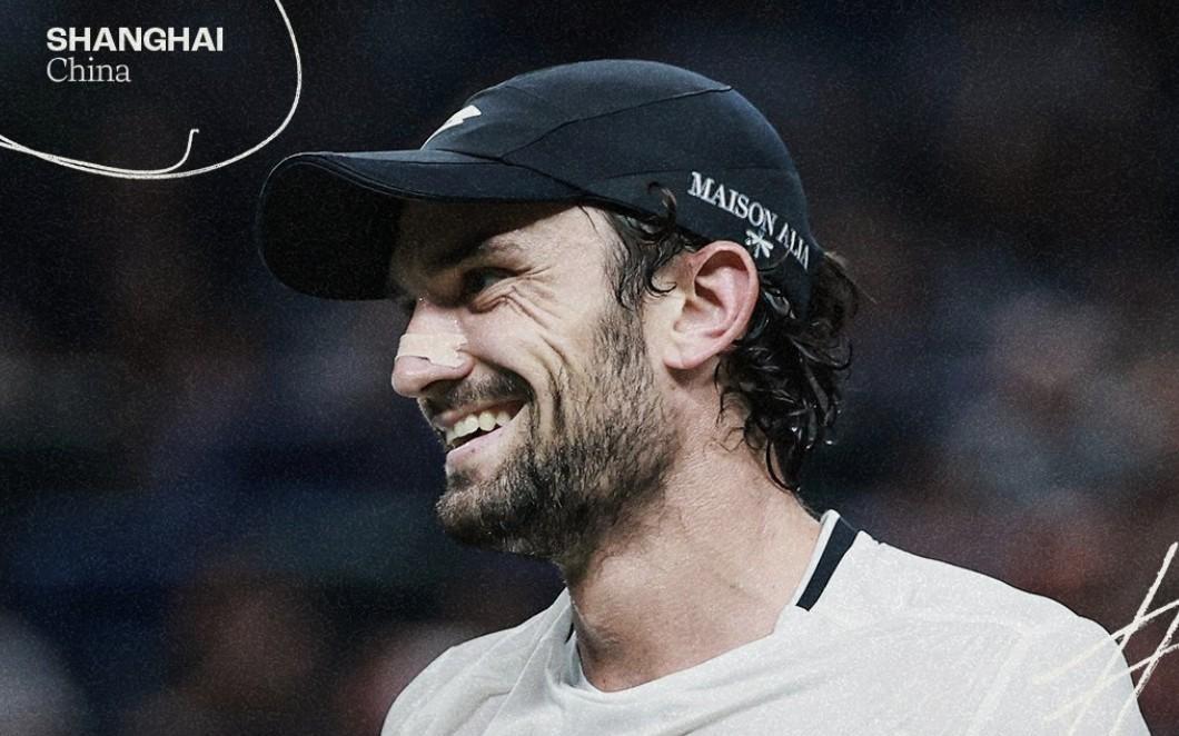 瓦谢鲁:夺冠简直不可思议,今天是我们一家赢得了胜利