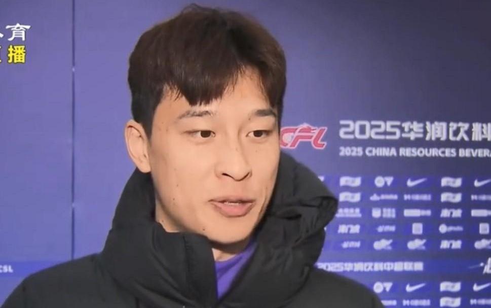 巴顿:李嗣镕一直很努力地训练,他的中超首秀应该是满分