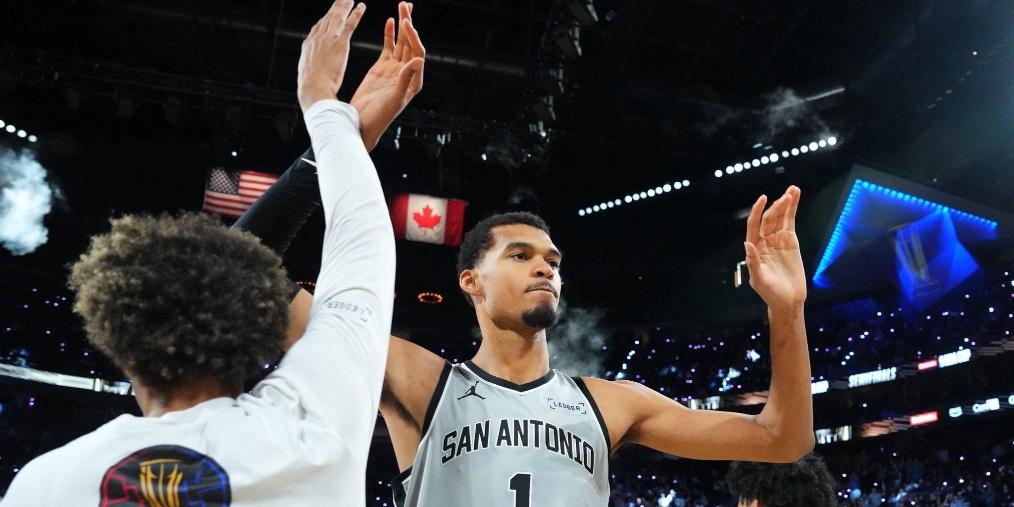 马刺终结雷霆16连胜进NBA杯决赛文班亚马22+9