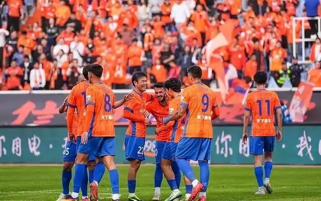 坚持300万欧年薪，西亚球队开价不菲，瓦科续约泰山基本没戏