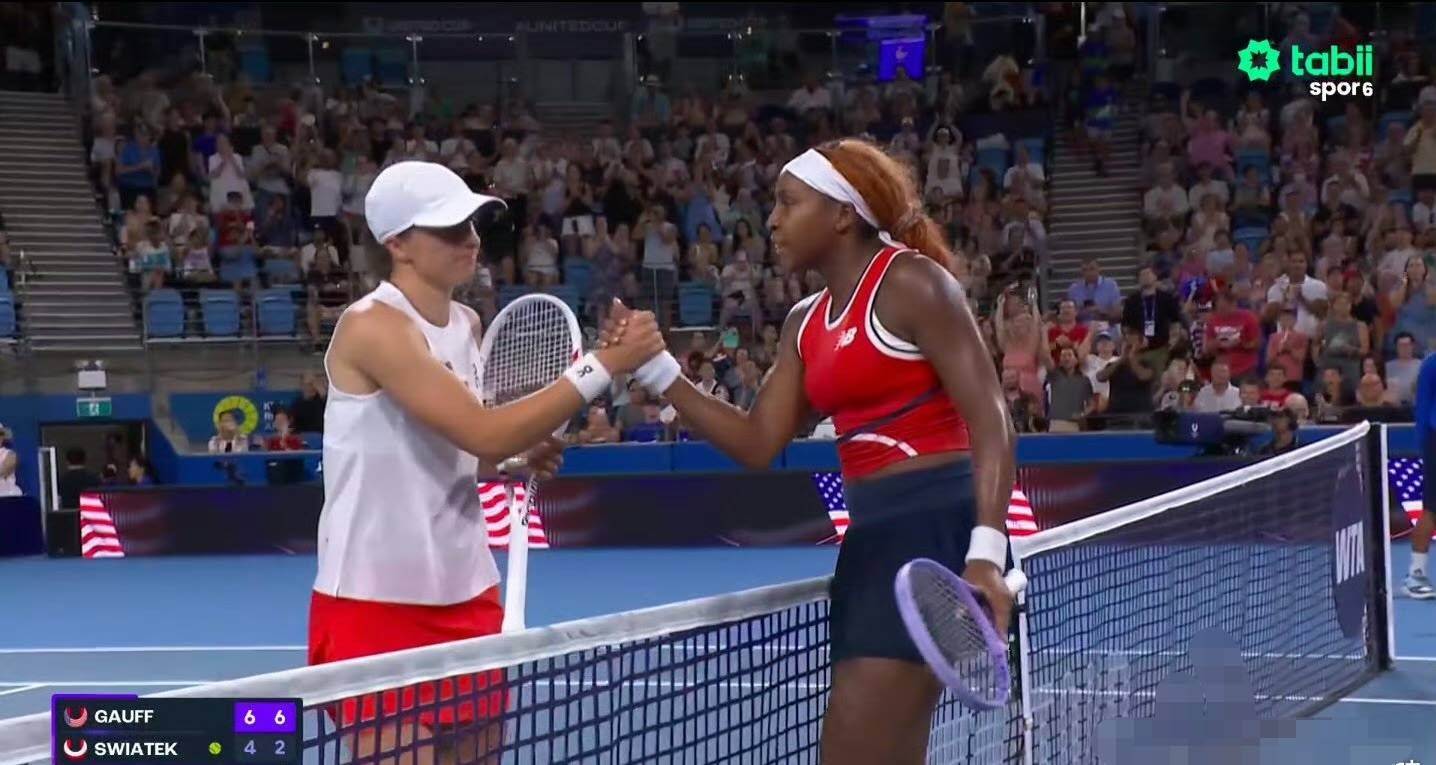 斯瓦泰克遭高芙横扫吞下四连败黑脸