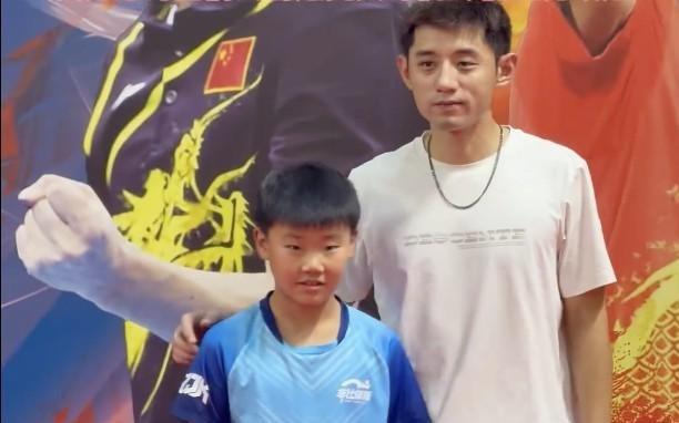 張繼科發掘8歲好苗子并分享給樊振東：比我當年厲害多了