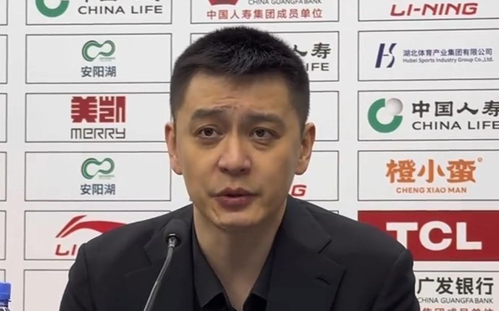 杨鸣:辽篮处于球队大变后的阵痛期,关键时刻没有人能组织处理