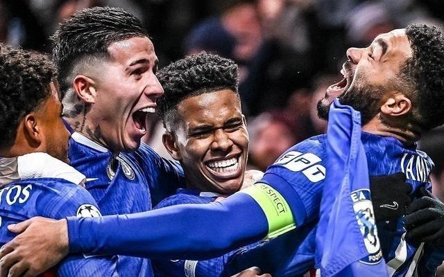 欧冠30!切尔西大胜10人巴萨!18岁巴西天才闪耀,蓝军3球被吹