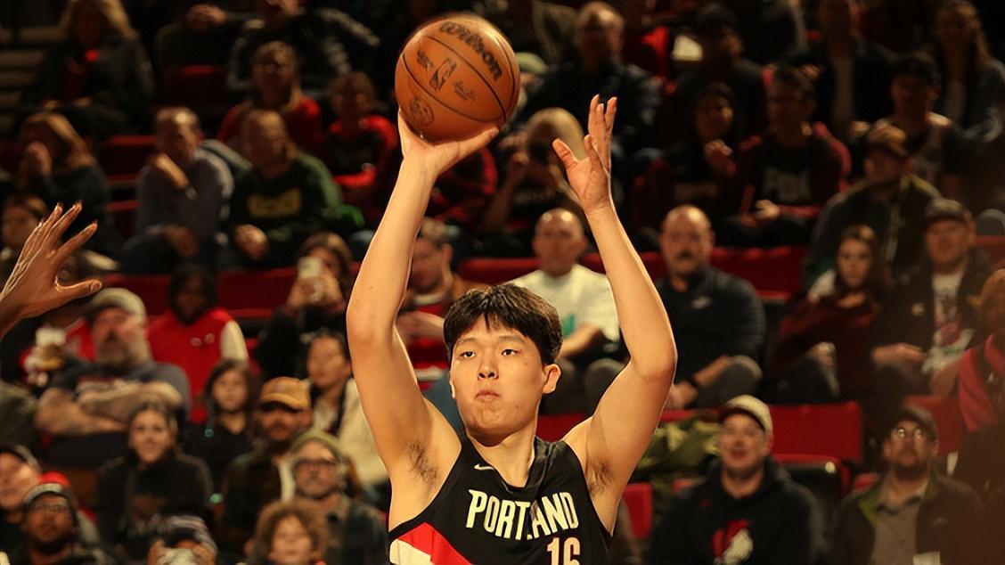 开拓者惨败，但杨瀚森赢了！不仅创三大纪录,且得分力压周琦升第5