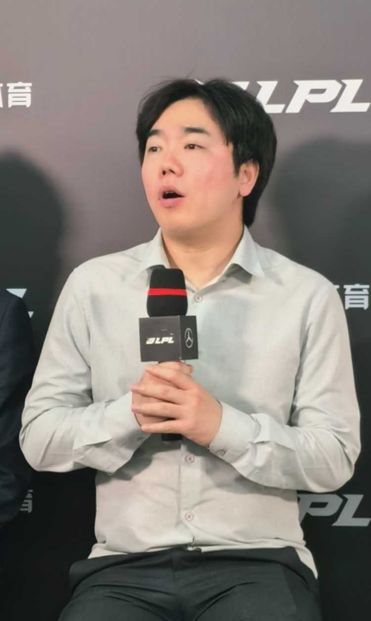 你说行就行吧！红米教练：小奶油岩雀发挥很不错只是中间有失误