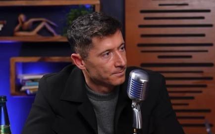 莱万：巴萨让我停止进球是真的，我犹豫