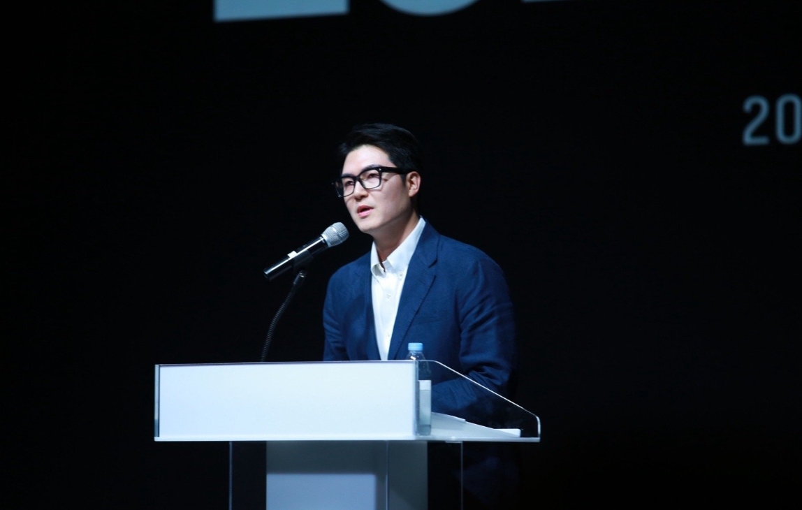 T1COO：跟Zeus谈续约时给四年长约和很高且一定能达成的分红预期，但后续经纪公司直接失联