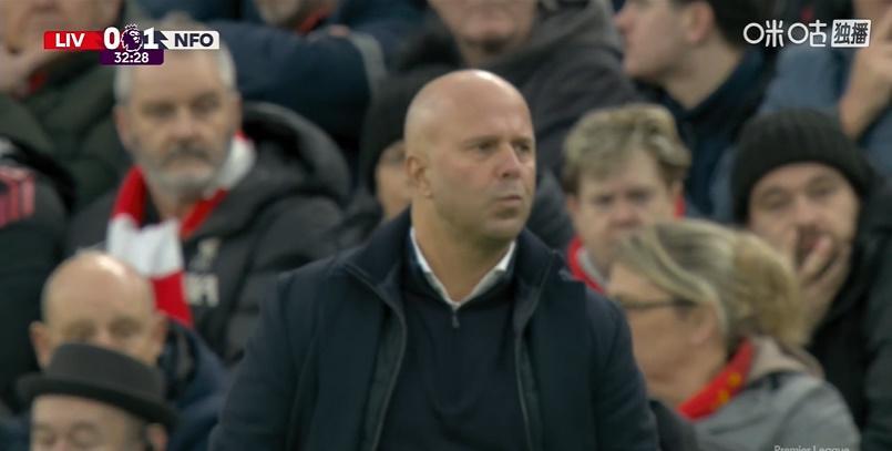 英超爆大冷,主场被倒数第二打爆,利物浦全线崩盘,防线千疮百孔