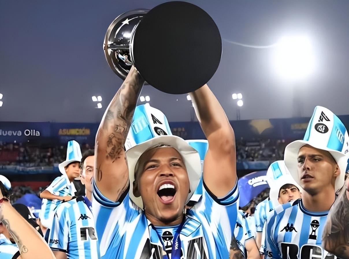 德尔加多刚离开成都蓉城!球迷就推荐锋线新归化入队,以官宣为准