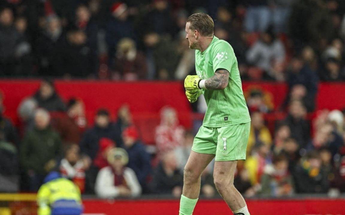 10打11仍获胜！英格兰国门6次扑救，力助埃弗顿击败曼联