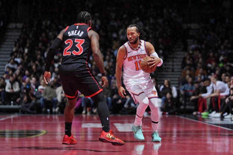 NBA杯:尼克斯淘汰猛龙与魔术会师东决布伦森35分莺歌31+6+6