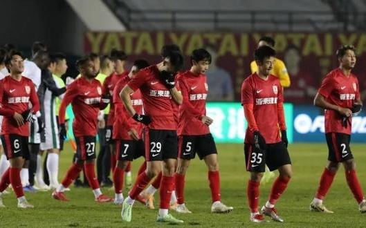 亚泰降级!保级队需要换个活法!