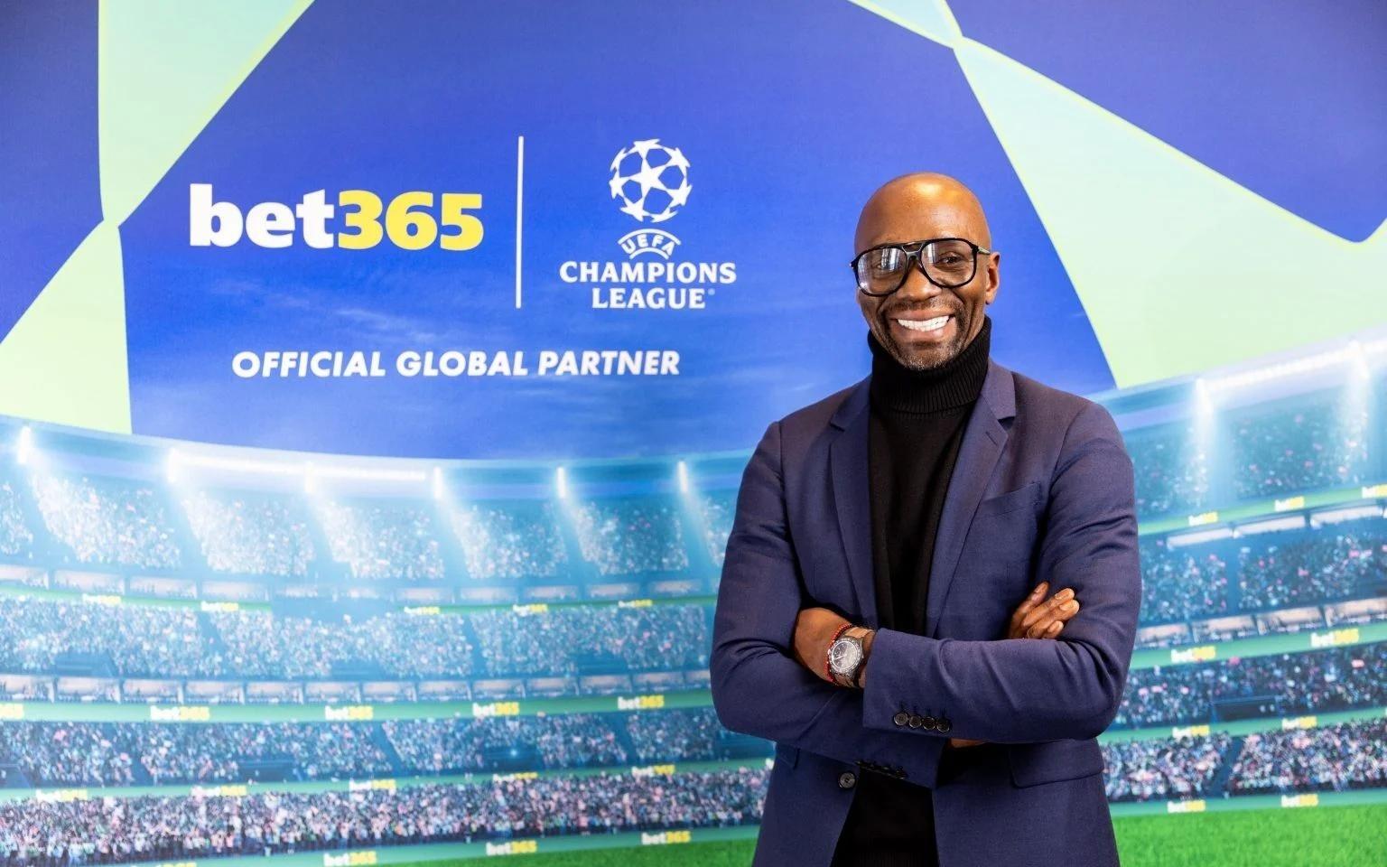 马克莱莱选前队友各项能力最佳：右脚选菲戈，球商选齐达内