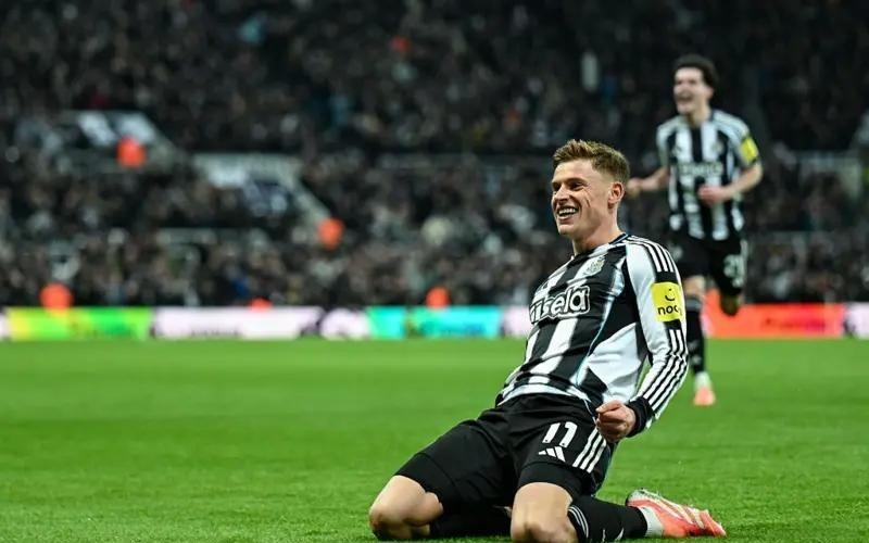 自03年希勒后，巴恩斯是纽卡首位英超对阵曼城单场双响的球员