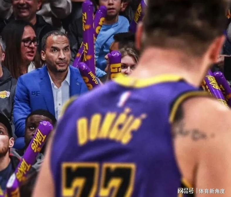 小里断言：他或将被全面封杀，NBA拜拜