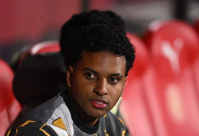 疑似点球漏判！皇马官方炮轰：VAR和主裁违规2场被黑4分