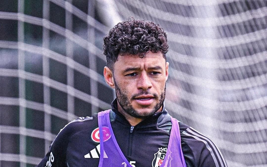 天空体育：张伯伦目前正在阿森纳训练