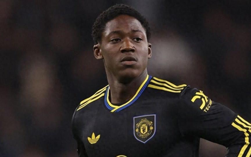 有实力却得不到重用,曼联球迷对中场天才处境感到难以置信