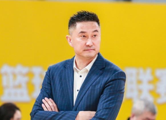 新赛季广东首战对阵同曦,杜锋带3外援出战,避免连败