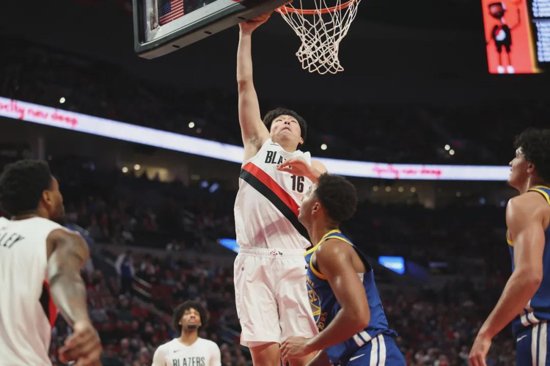 狂轰139分!开拓者打服勇士!杨瀚森NBA生涯第一扣