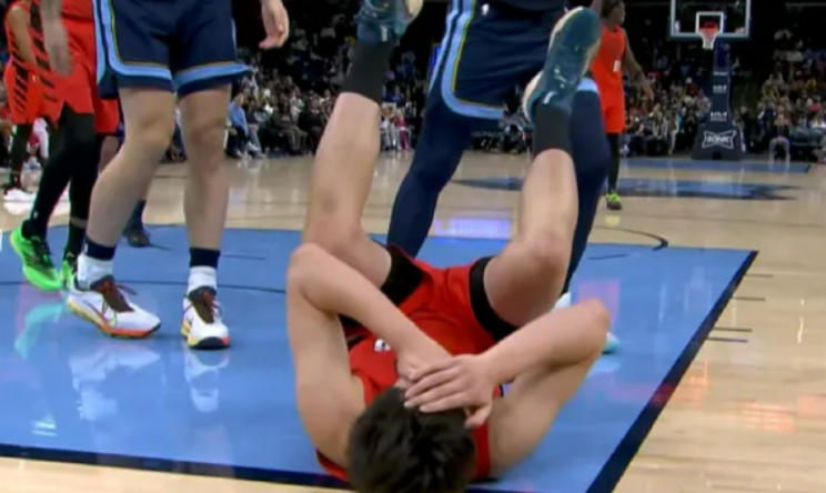 不打了!杨瀚森生病!NBA生涯第一次休战